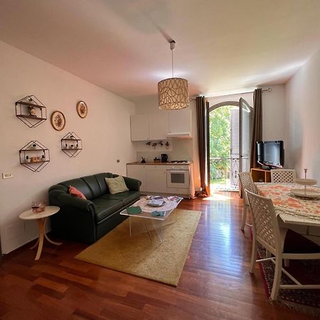Appartamento In Villa Storica Oleggio Castello Exteriér fotografie