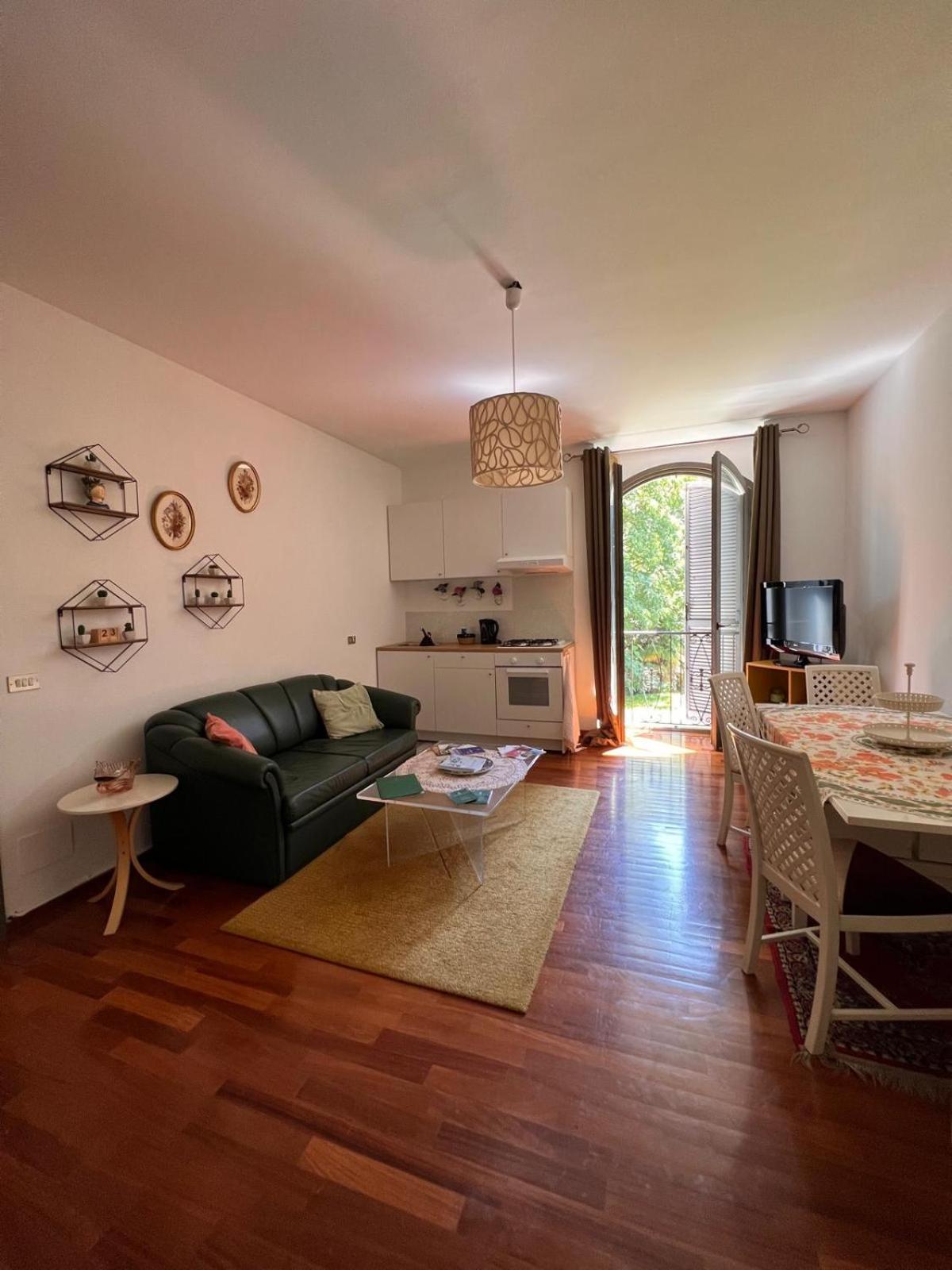 Appartamento In Villa Storica Oleggio Castello Exteriér fotografie